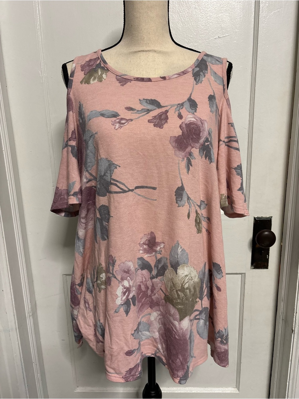 eesome Dusty Pink Floral Cold-Shoulder Tunic